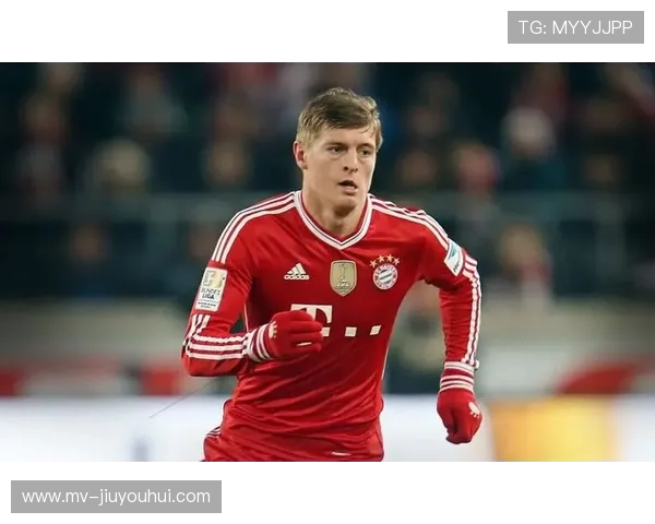 富川足球教练带领球队再创辉煌 培养年轻球员走向职业巅峰